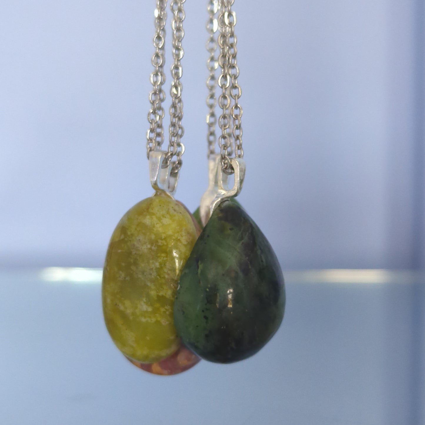 Large Pendants and Pendulums