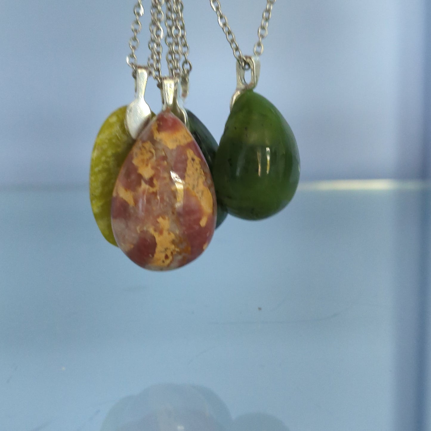 Large Pendants and Pendulums