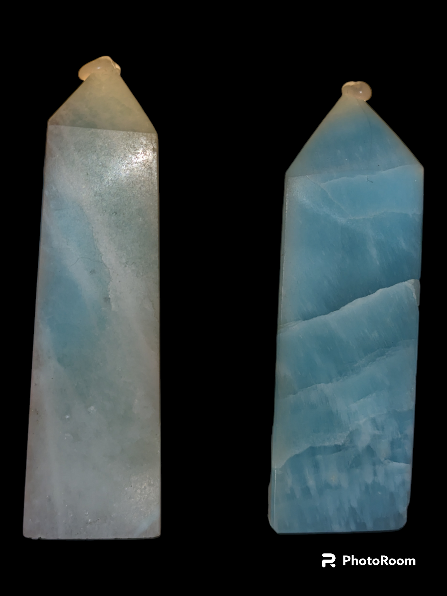 Larimar Towers (~11 cm)