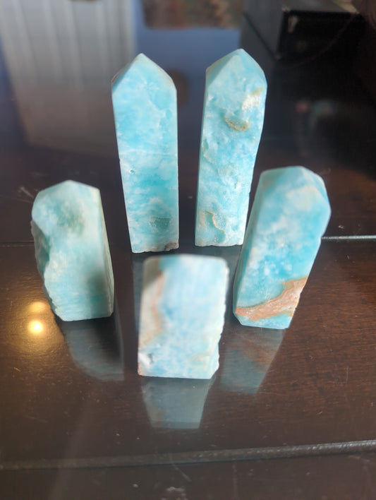 Hemimorphite Crystal Point: Vibrant Blue Specimen for Emotional Healing